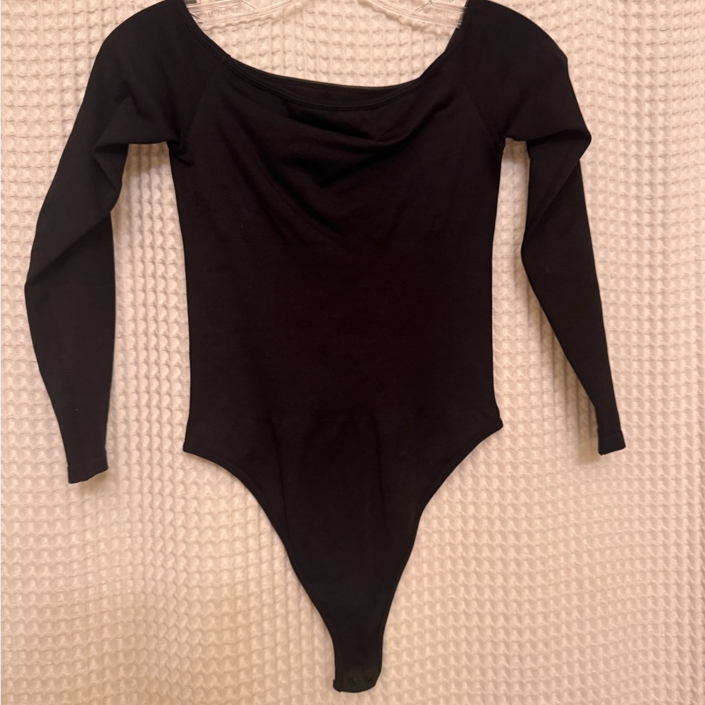 Black Long Sleeve off shoulder Bodysuit